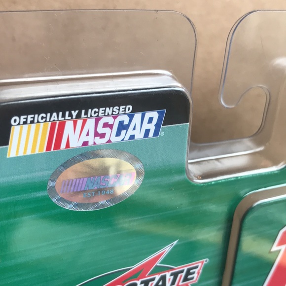 J.J. Yeley #18 Interstate Bat. 2007Monte Carlo SS Limited Edition 1/64 (SKU 248) - Picture 7 of 11